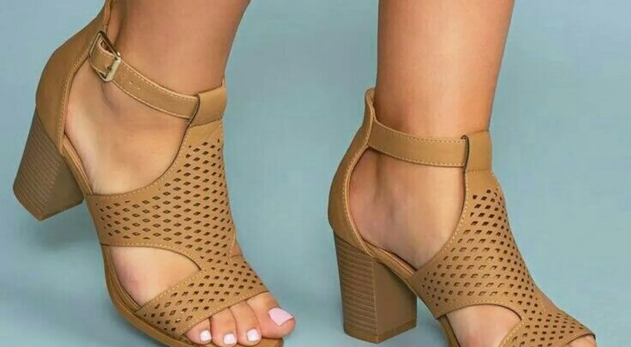 Party Footwear Trends 2026- Mercari Sandals